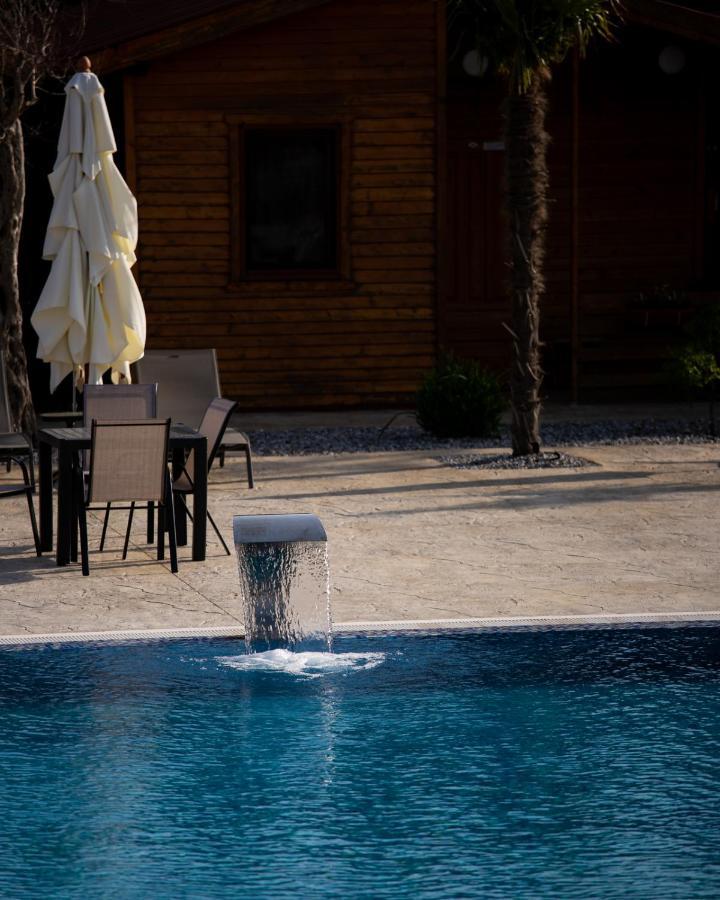 Sunny Garden Hotel อุลซิน ภายนอก รูปภาพ